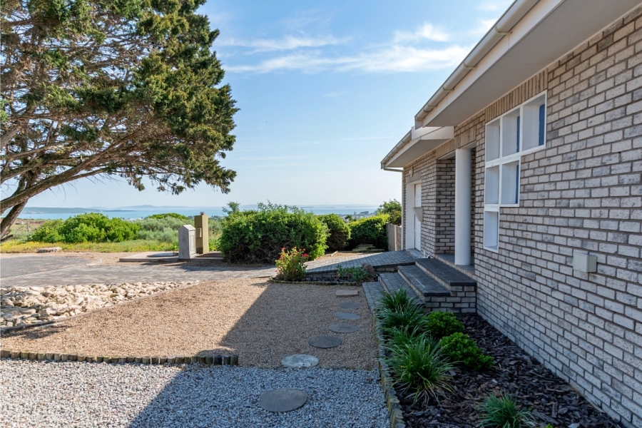 3 Bedroom Property for Sale in Myburgh Park Western Cape